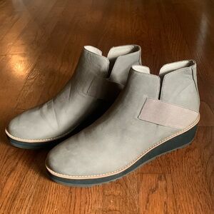 Eileen Fisher Lark Open Side Booties size 12